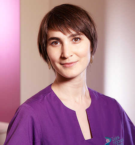 Dr. Gilicze Alexandra - fogorvos, dentoalveolaris szájsebész szakorvos